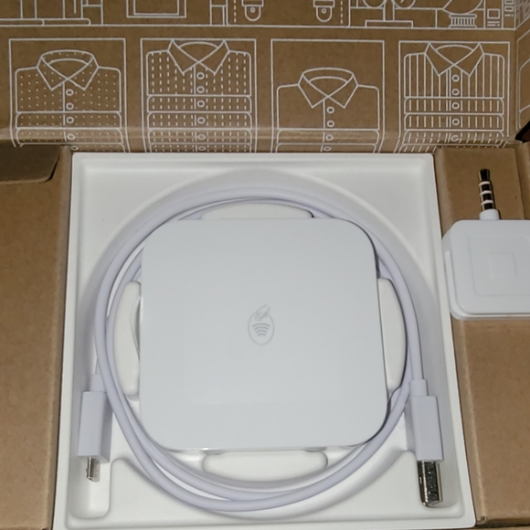 Square Readers - Picture 2 of 5